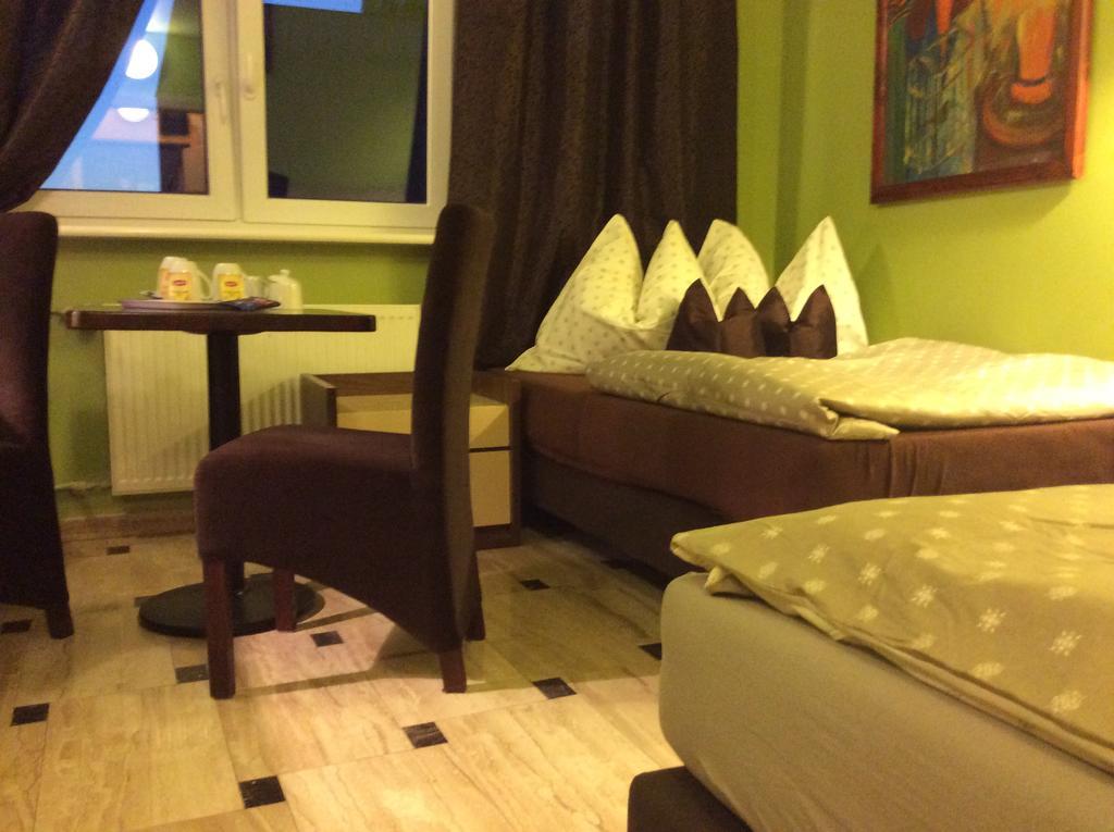 Mika Rooms Raclawicka 144 & Wislicka 3 Studio - Adults Only Varsovie Extérieur photo